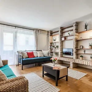 bpr-golden-corner-suite-with-balcony-a-c.inbudapesthotels.com/
